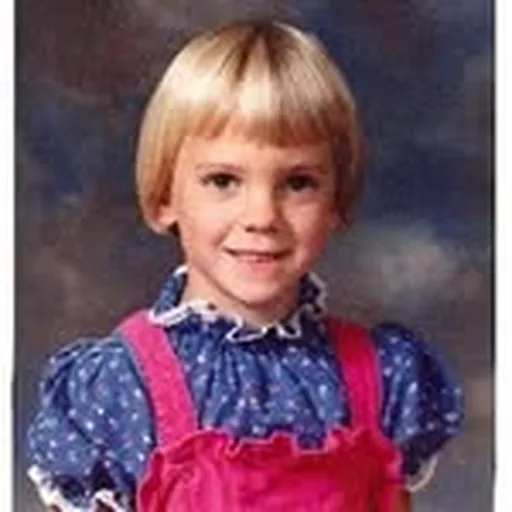 @annafaris profile image