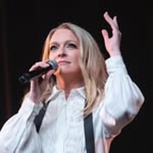 @annievofficiel profile image