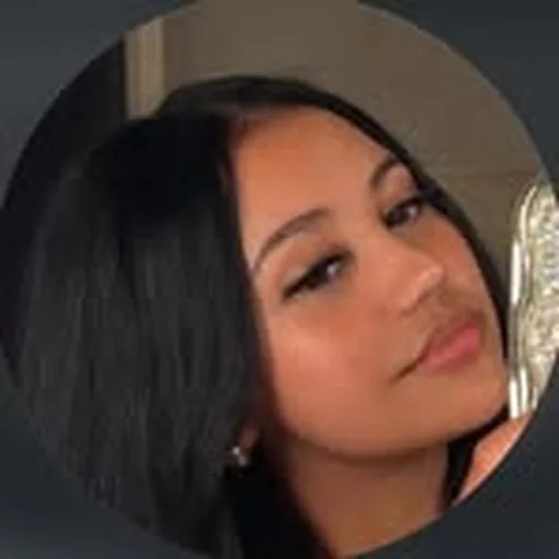 @annxshka profile image