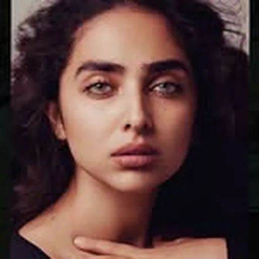 @anoushaa_ profile image