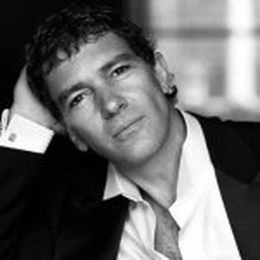 @antoniobanderas profile image