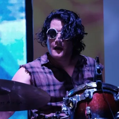 @antonjrocks.kelces profile image