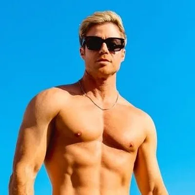 @ashley_parker_angel profile image
