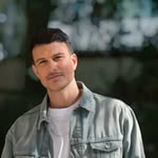 @assiazar profile image