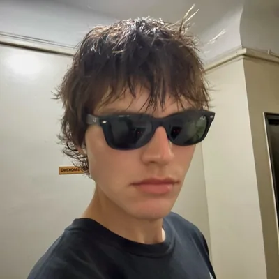 @augustamenoff profile image