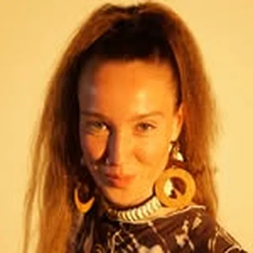 @avalavaa_ profile image