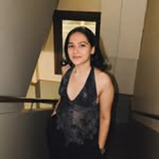 @ayeshak_ profile image