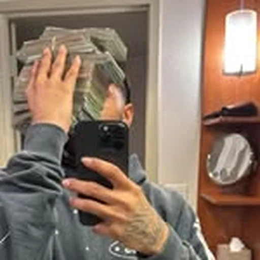 @ayeyoulilmigo profile image