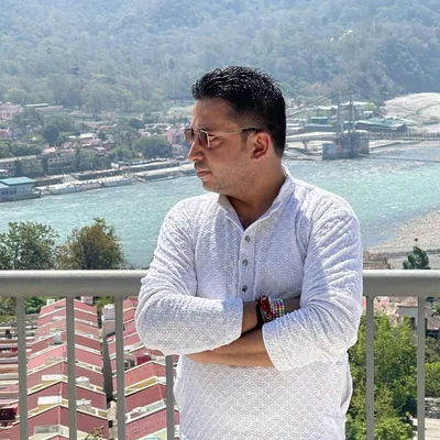@bhavay_sood profile image
