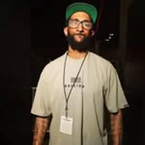 @blaccseezy profile image
