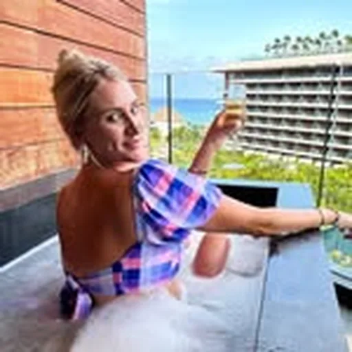 @blondeswhodrink profile image