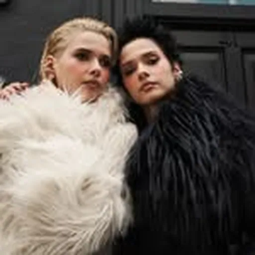 @bloomtwins profile image
