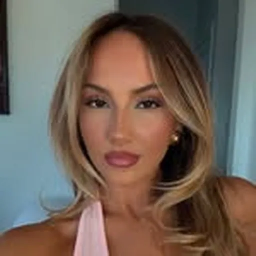 @brookemooney_ profile image