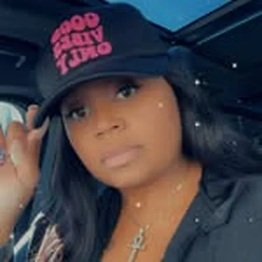 @brooklyn_hearts_podcast_ profile image