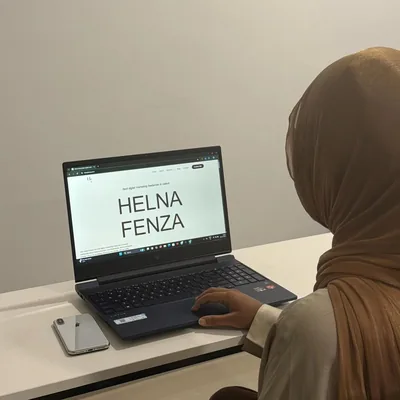 @byhelnaa profile image
