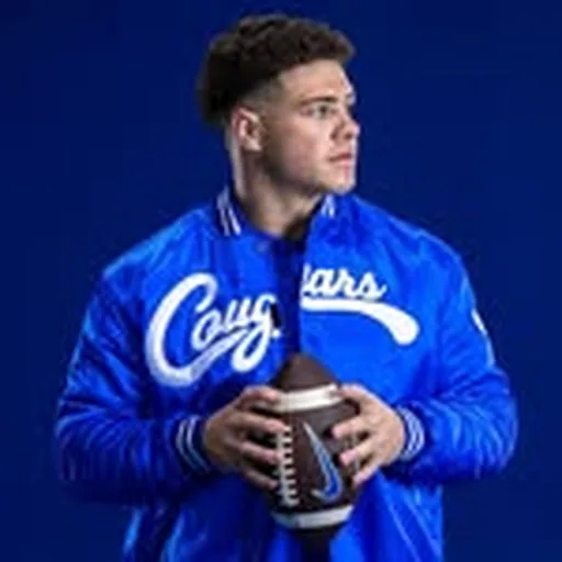 @cadeuluave_ profile image
