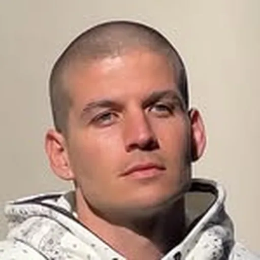 @cakarefe profile image