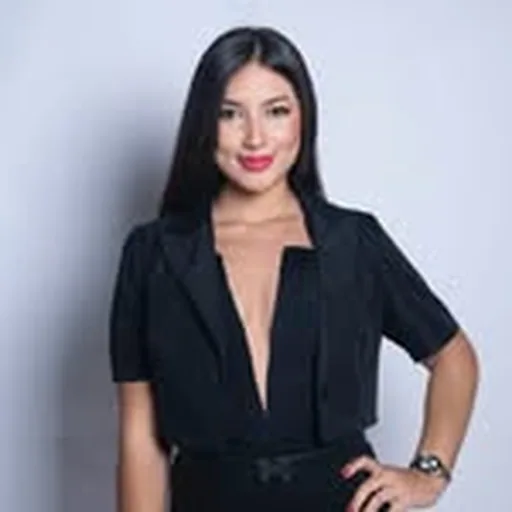 @camilareinadj profile image