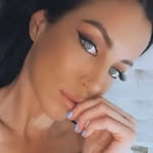 @carlenekmakeup profile image