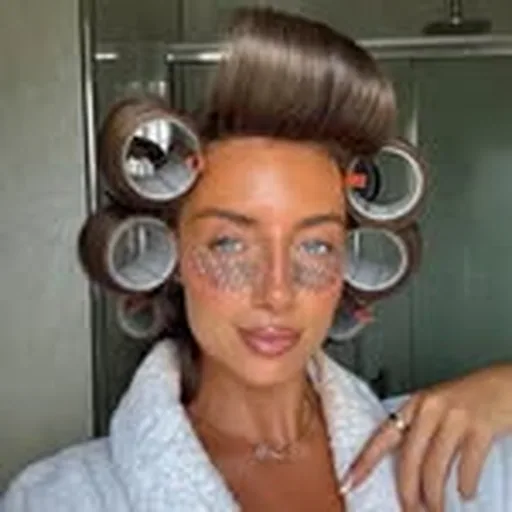 @carlyacton_ profile image