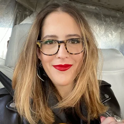 @carlyewisel profile image