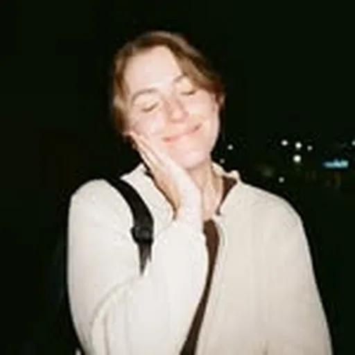 @carlypalmour profile image