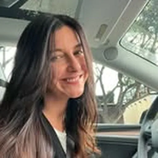@carolinedejean profile image