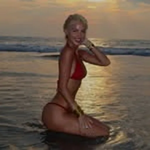 @carolineweeks_ profile image
