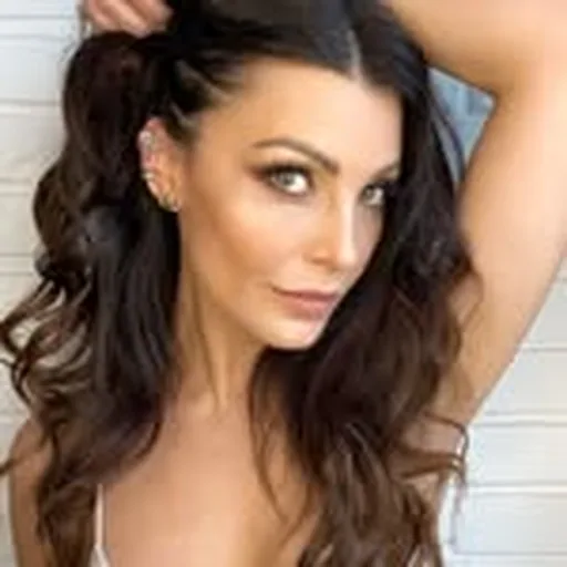 @ceciribeiro profile image