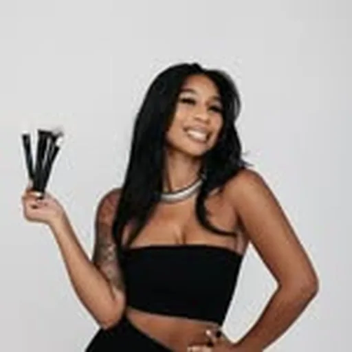@chelseacottonbeauty profile image