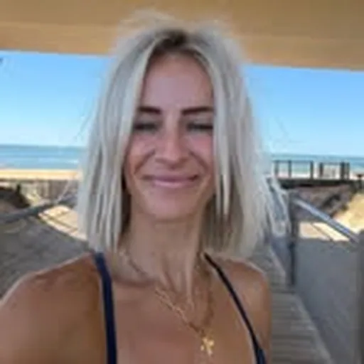 @chelsieschweers profile image