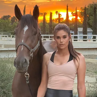 @chloecarabasi profile image