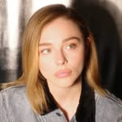 @chloegmoretz profile image