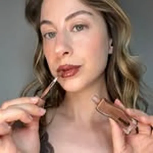 @chloerobinmakeup profile image