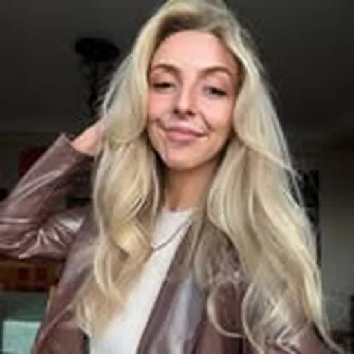 @chloopatra profile image
