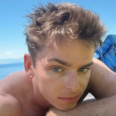@cian_hughes profile image