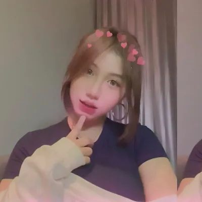 @cl4udiaazhr_ profile image