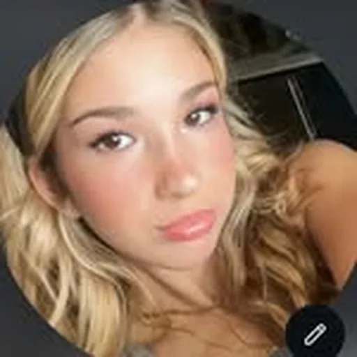 @clairecahayla profile image