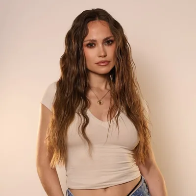 @claracasares profile image