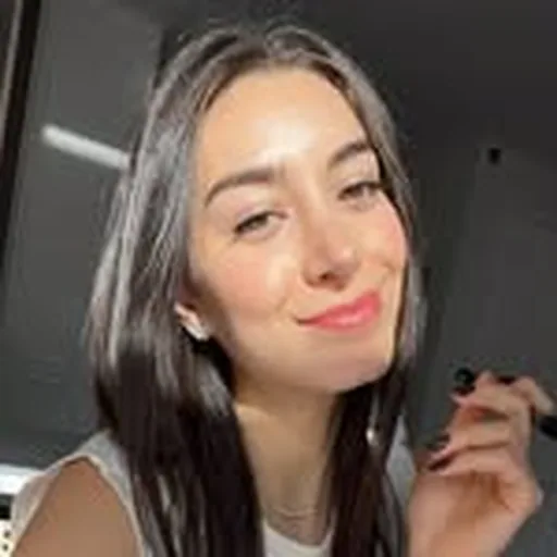 @claudiaalexishealth profile image