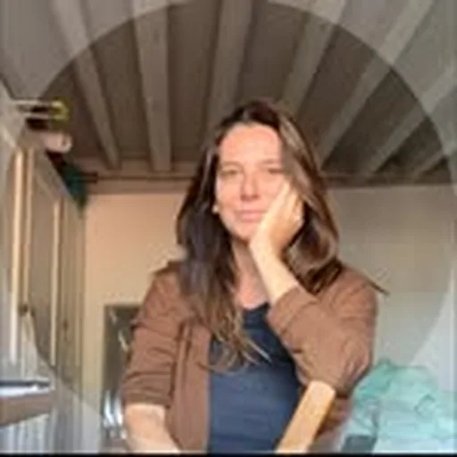 @claudiacorrent profile image