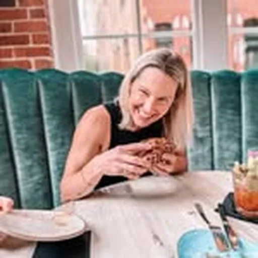 @coachhollyleonard profile image
