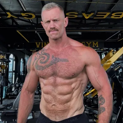 @codyhunter_thehybriddad profile image
