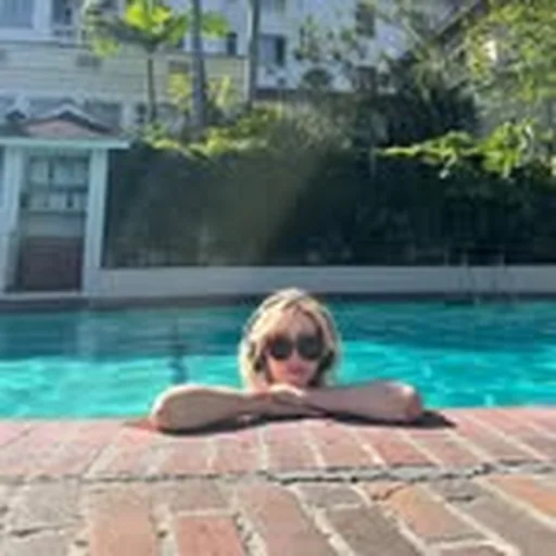 @courtneylove profile image