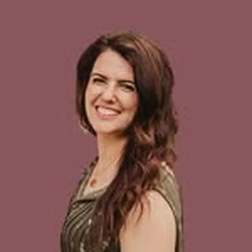 @creativecuriosityy profile image