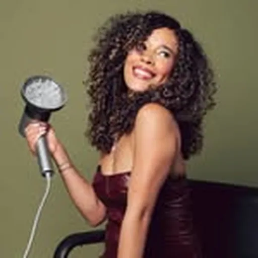 @curlsbysaminicole profile image