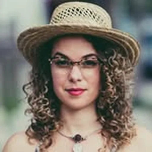 @curlyhairalchemist profile image