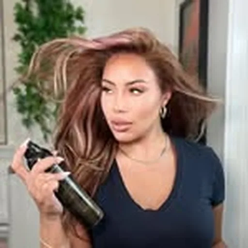 @cynthiaglam profile image