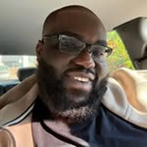 @d__bass profile image