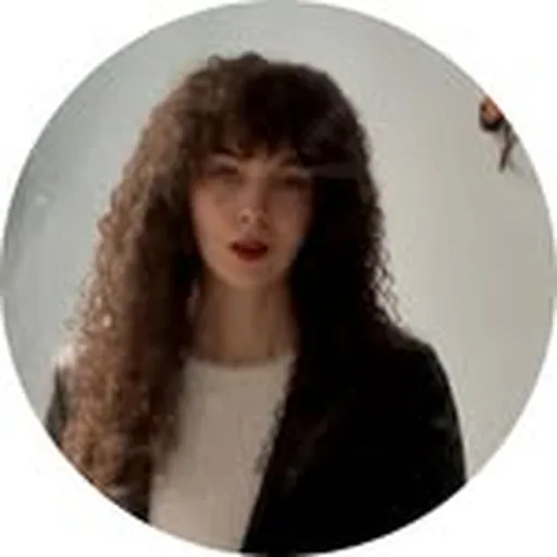 @daisylafarge profile image
